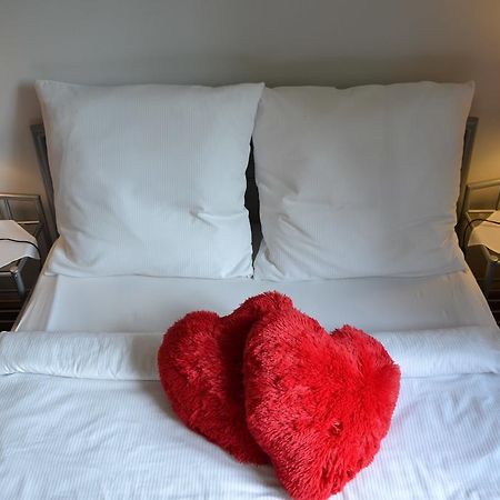 Hostel Ksiezycowy Inowrocław Kamer foto