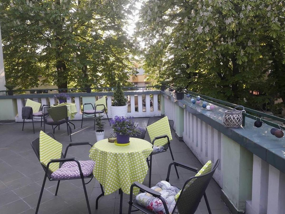 Hostel Ksiezycowy Inowrocław Buitenkant foto